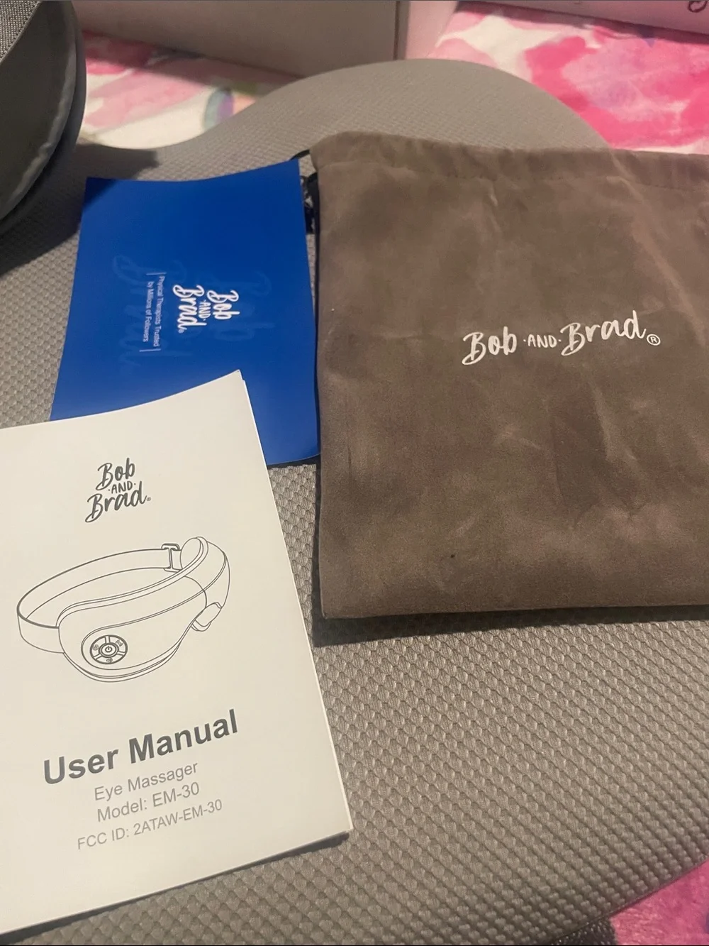 Bob and Brad White Eye Massager VR-Style Headset